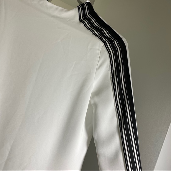 BCBGMAXAZRIA white shirt top XS/XXS LIKE NEW - Picture 3 of 11